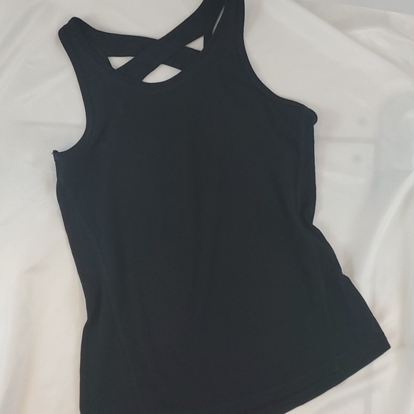 Girls 7/8 BUNDLE of 5 active wear shorts & shirts - Picture 2 of 12